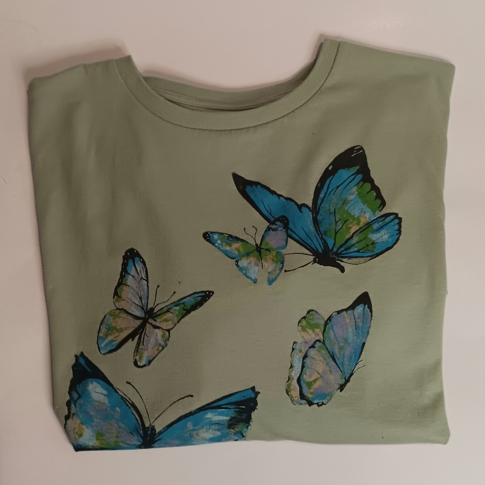 L Green Top with Butterflies